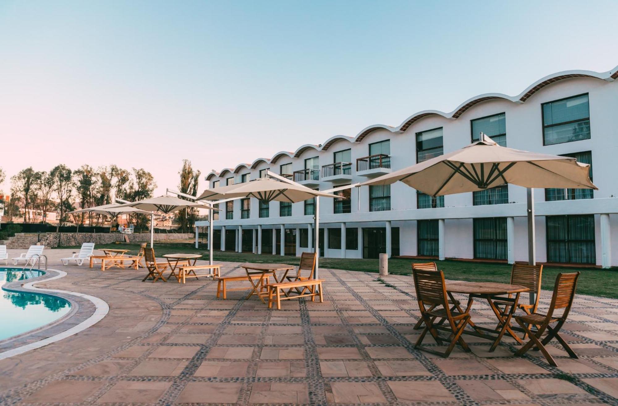 Bth Hotel Arequipa Lake Characato Exterior foto